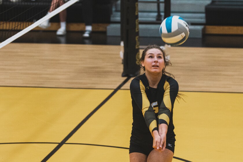 9-29-22VolleyballMitchellvsRoosevelt-53.jpg