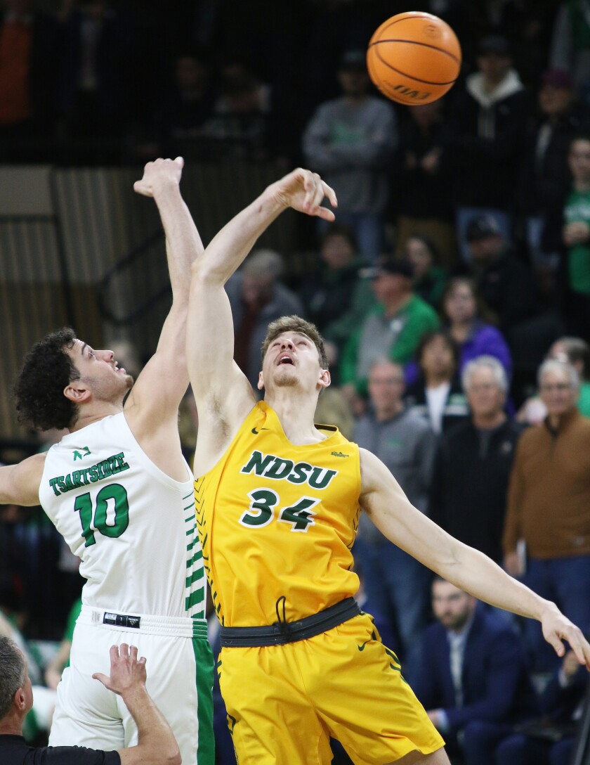 UND NDSU 6.jpg