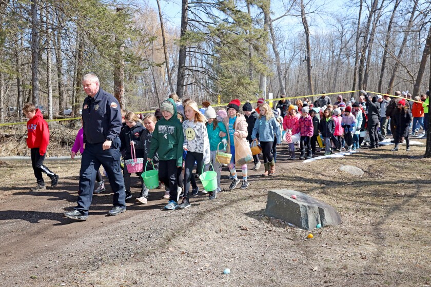 Families enjoy the Annual Lake Shore Easter Egg Hunt Saturday, April 17, 2022, at Fritz Loven Park.