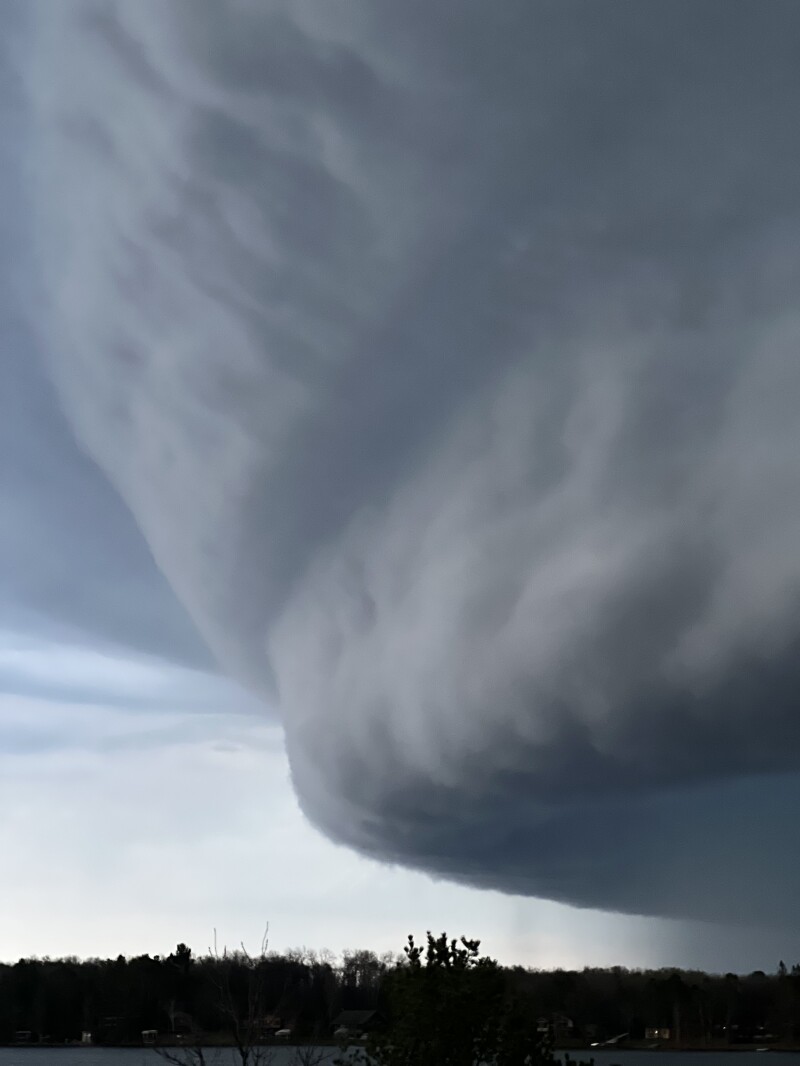 Clouds accompanying severe weather on May 12, 2022 in central Minnesota