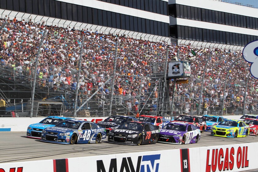 1762002+NASCAR Johnson Dover black white.jpg