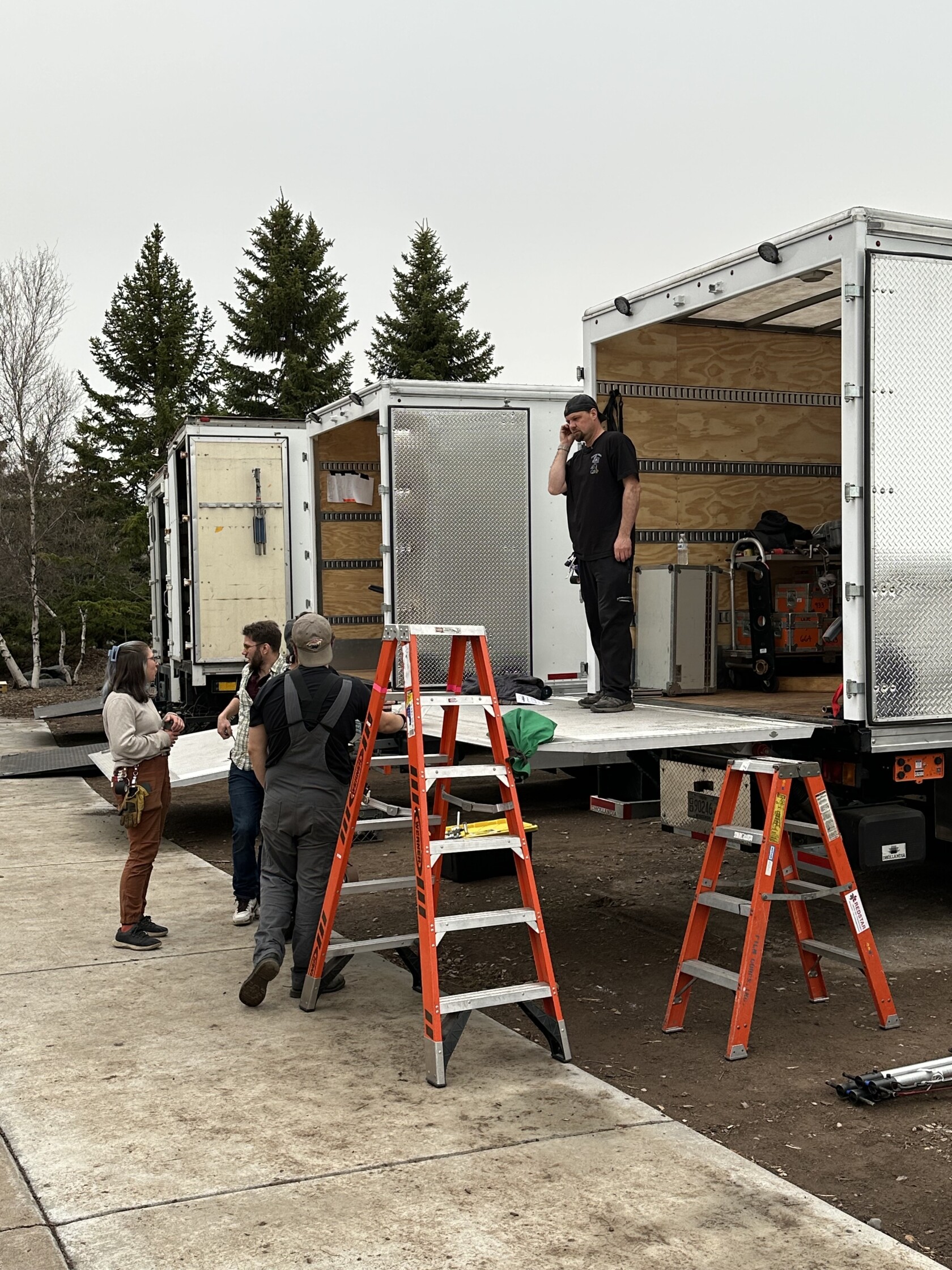 'Rescuing Christmas,' movie starring Rachael Leigh Cook, will costar