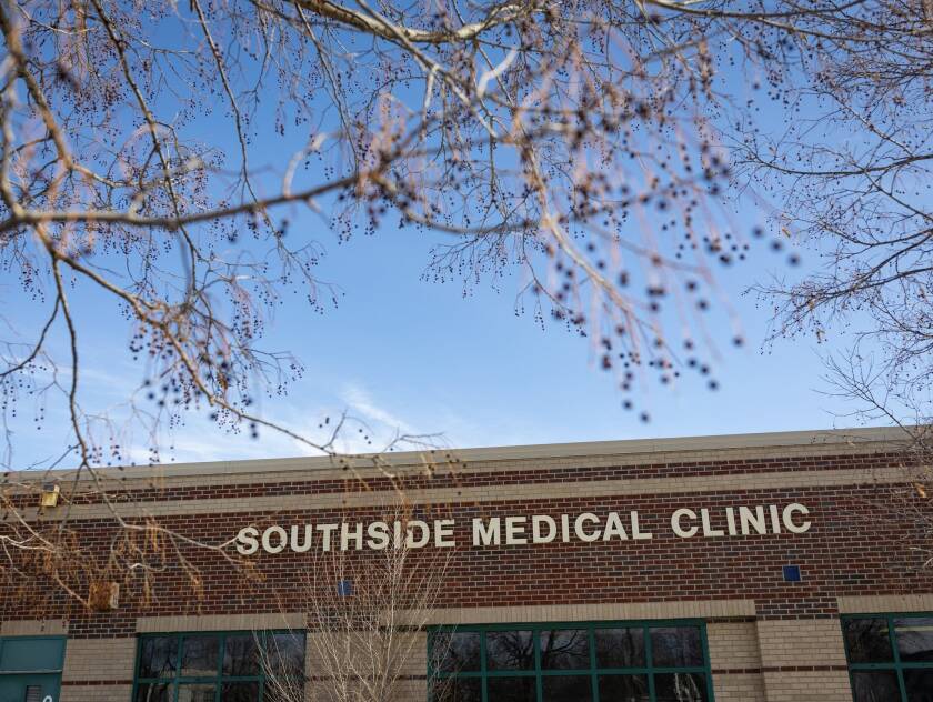 f04c1a-20230323-southsideclinic-06-2000.jpg