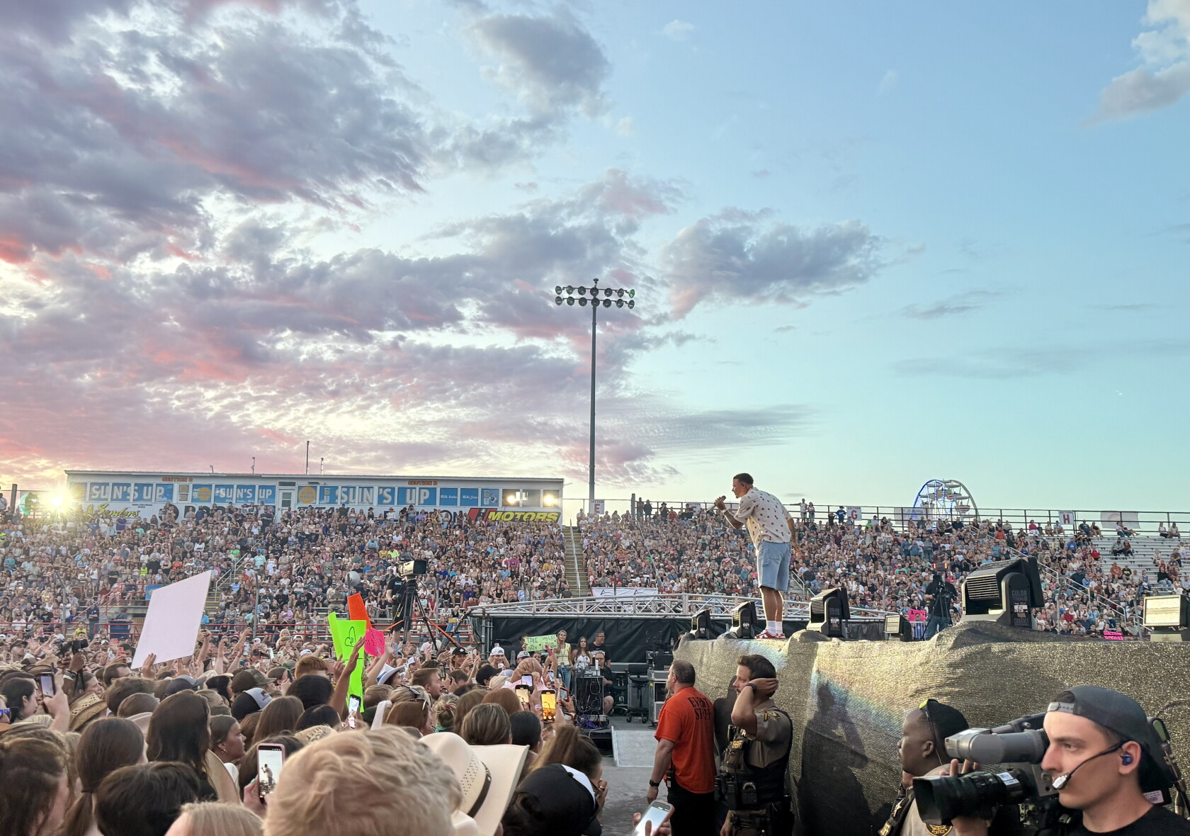 Moorhead Rocks Kane Brown rocks Red River Valley Fair - InForum | Fargo, Moorhead and ...