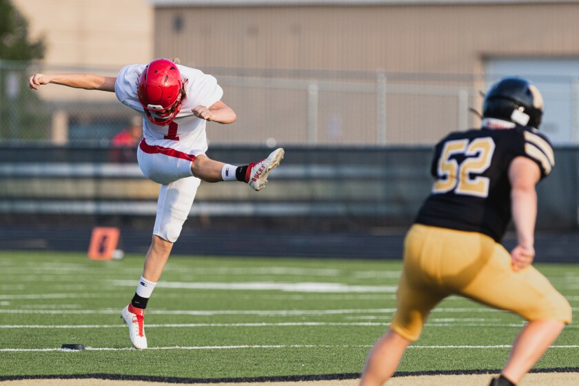 8-26-22FootballMitchellvsYankton-8.jpg
