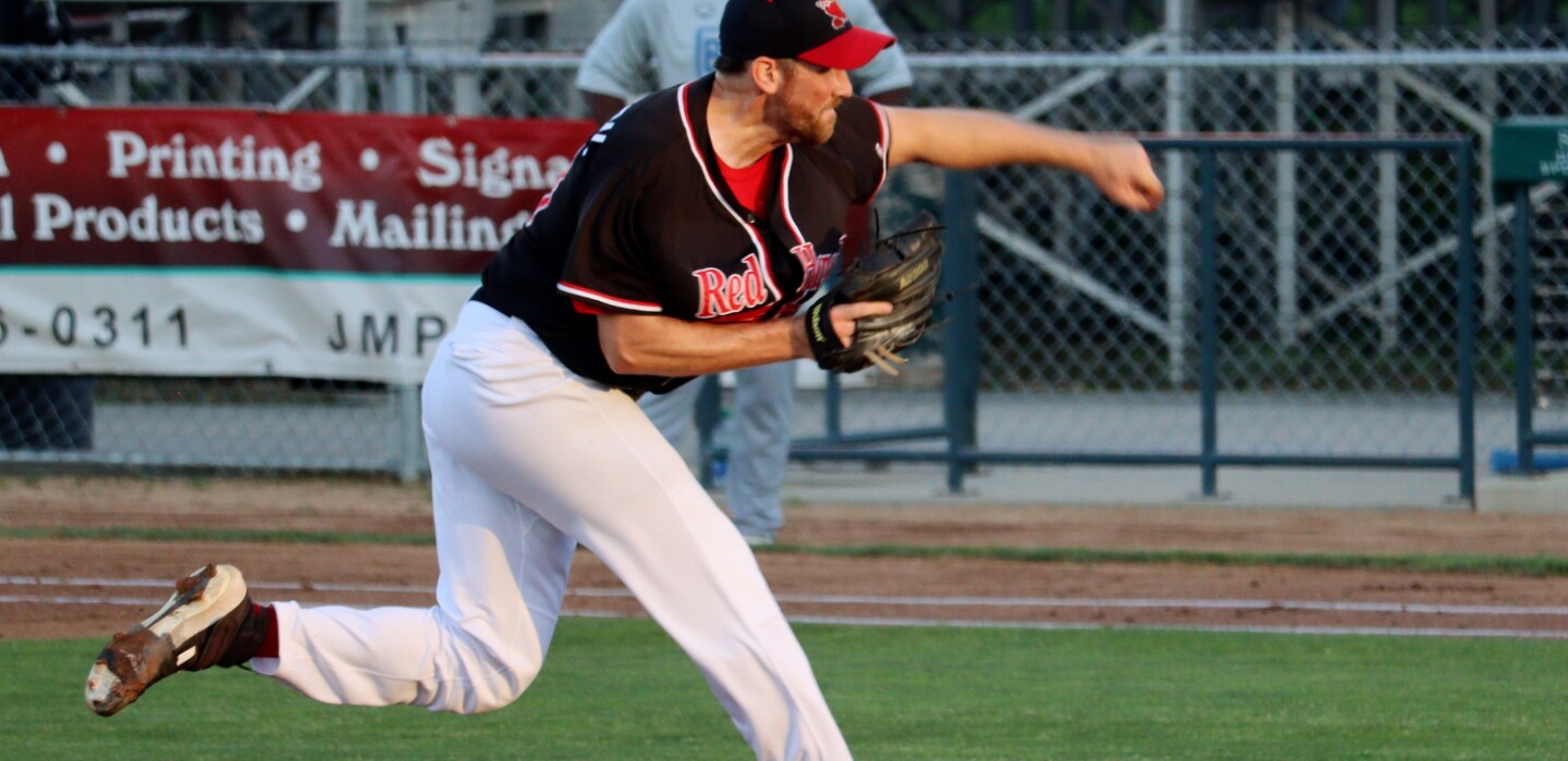 RedHawks Blank Canaries To Inch Closer To Clinching Playoff Berth redhawks-blank-canaries-to-inch-closer-to-clinching-playoff-berth