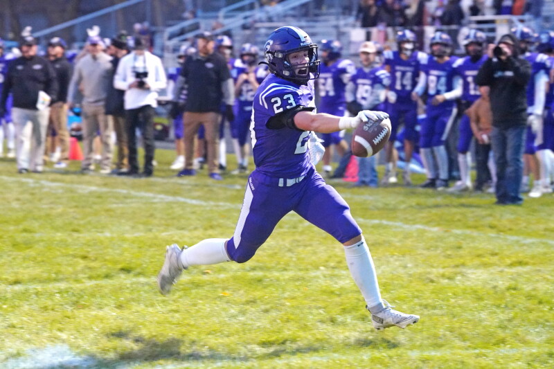 Dunham Scores Four First-Quarter Touchdowns in Barnesville’s 74-0 Win