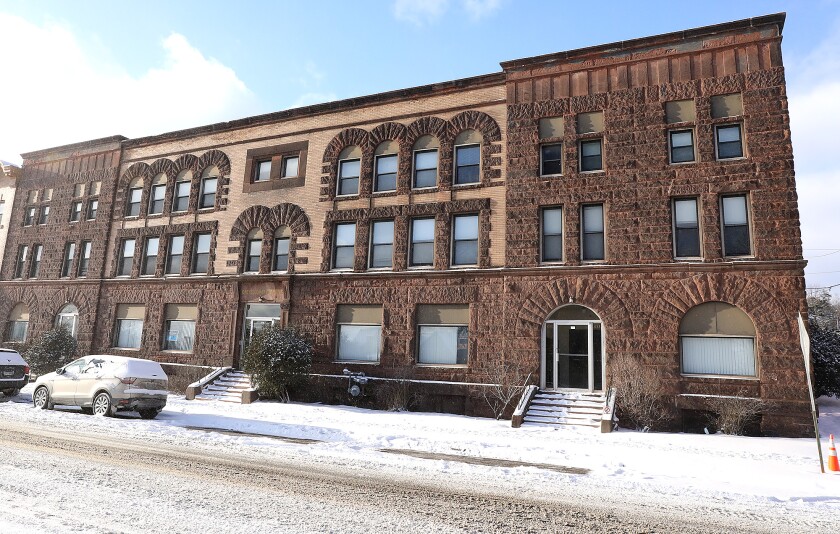 122821.n.dnt.DebraVaultBuilding2.jpg