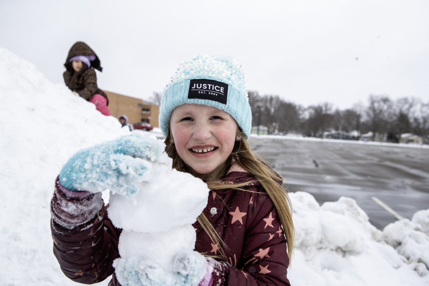 Photos: Snow brings fun, a bit of shoveling and slick roads to Willmar ...