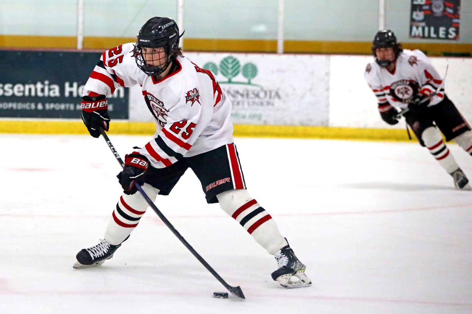 Little Falls vs Northern Lakes on Wednesday, Dec. 28, 2022, at Breezy Point Hockey Center.