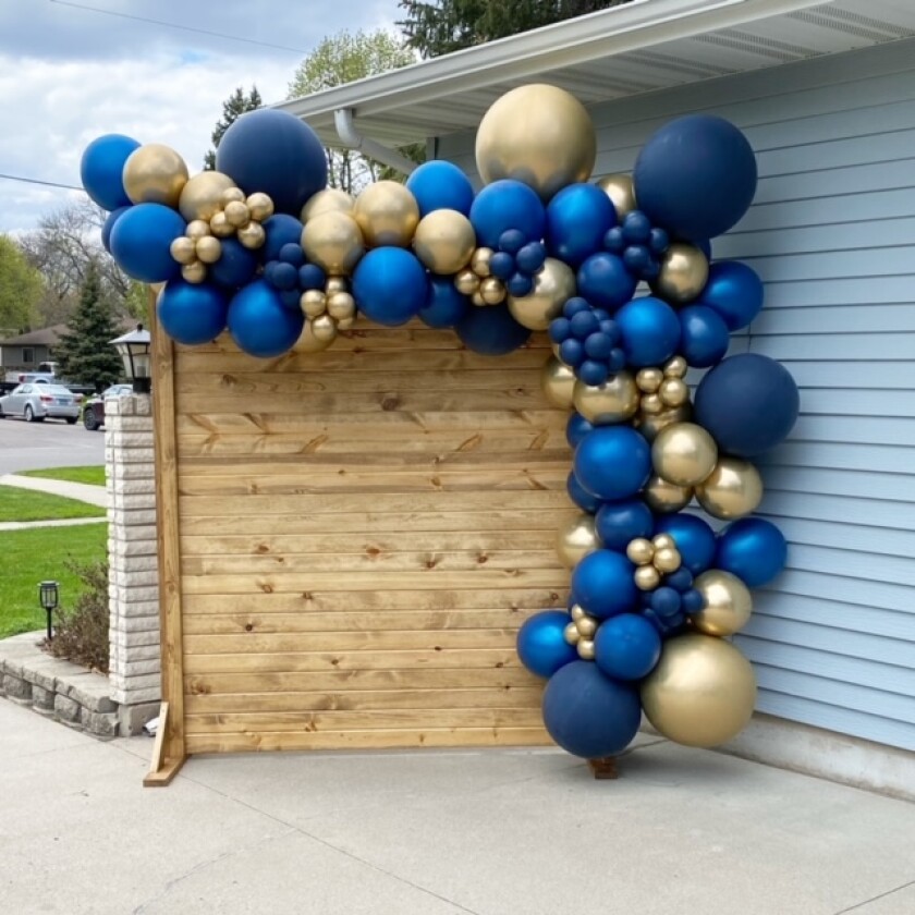 grad balloons.jpeg