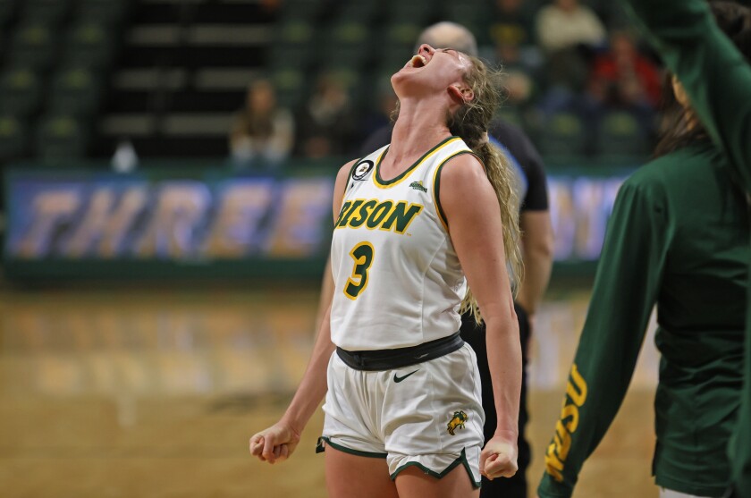 012122.S.FF.NDSUwomensbb