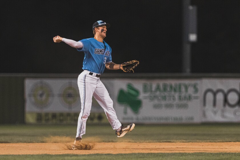 8-5-22StateAmateurBaseballDimock-EmeryvHartford-Humboldt-19.jpg