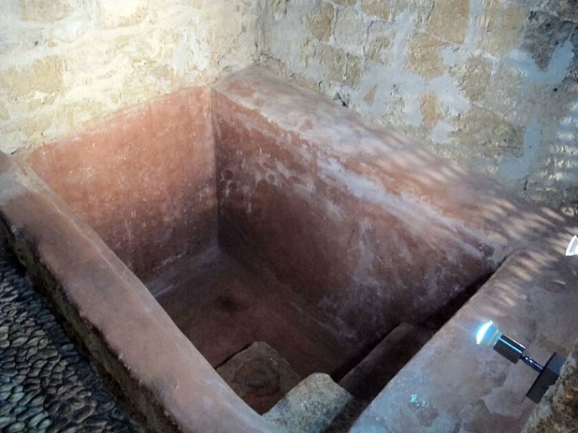 Mikvah old