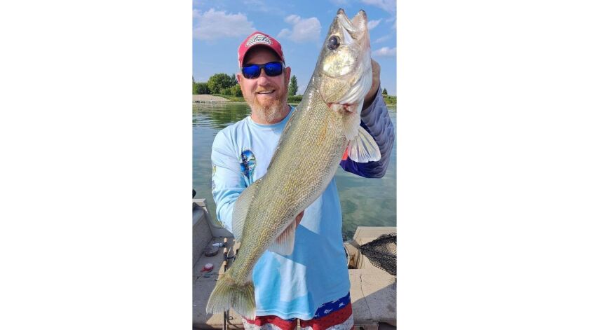Rich Thorpe walleye.jpg
