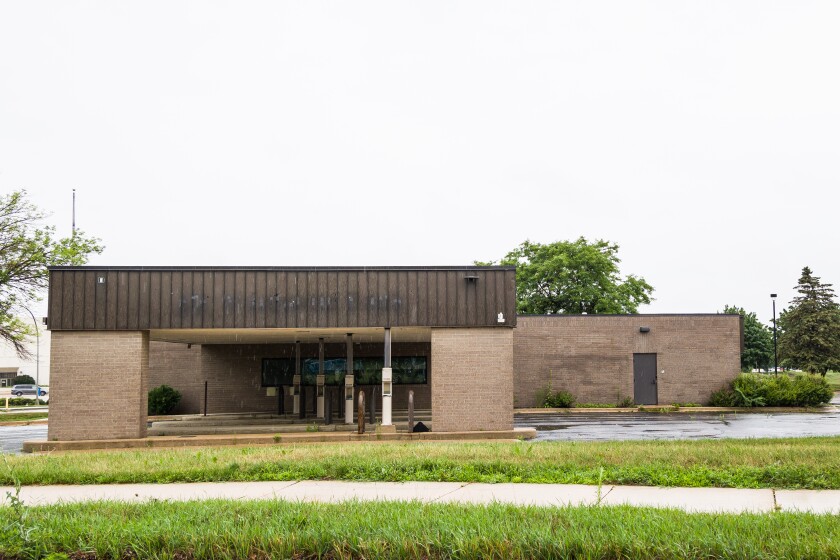 071421-BUILDING-MUG-2448.jpg