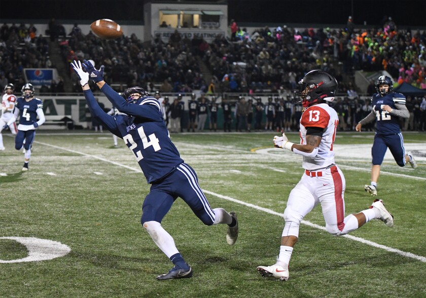 111021.S.BP.BHSFOOT Caden Bolte.jpg