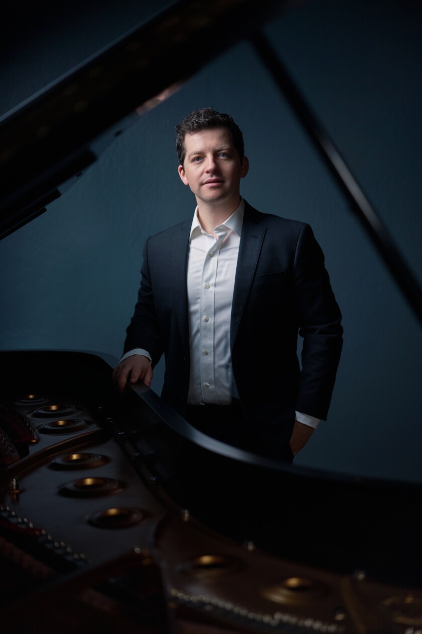 Pianist Henry Kramer