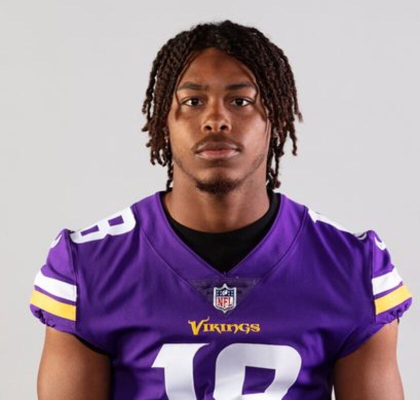 Vikings Star Justin Jefferson Talks Bubble Partnership, His Face Mask Routine, and Growing Up Fast