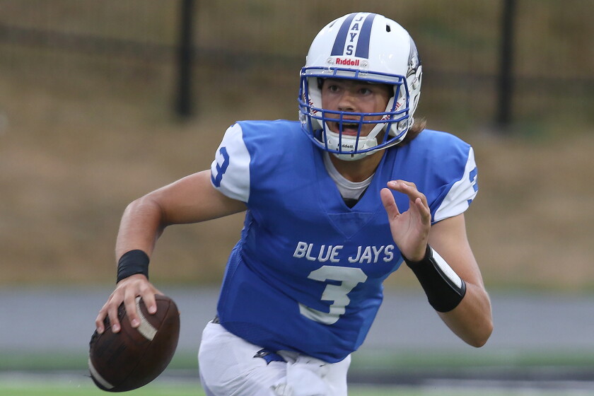 Halter Football Hochhalter throws for 300, Blue Jays pick up win No. 5 Friday ...