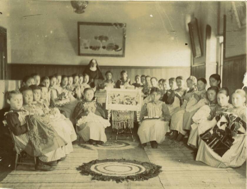kidssewing.jpg