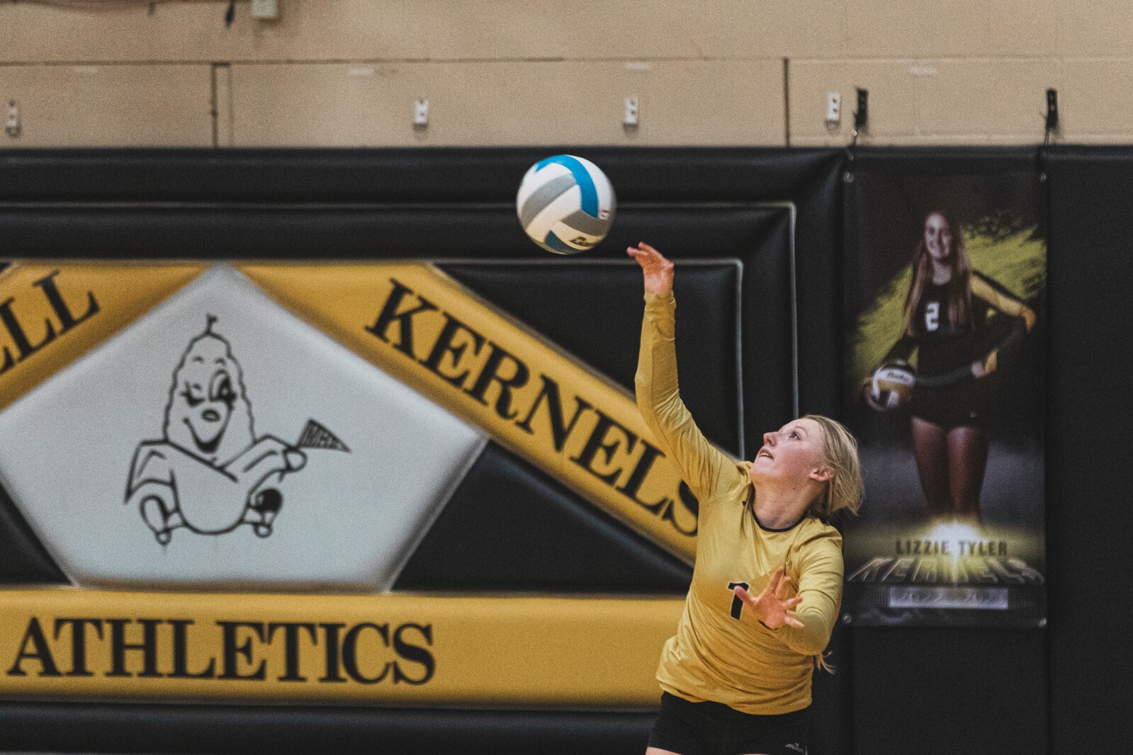 9-29-22VolleyballMitchellvsRoosevelt-33.jpg