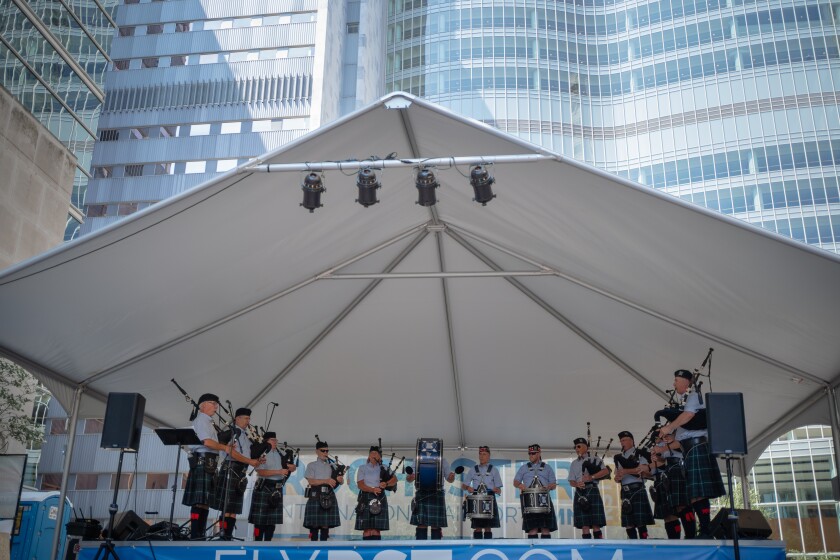 Rochester Caledonian Pipe Band Performs for Mayo Clinic Staff