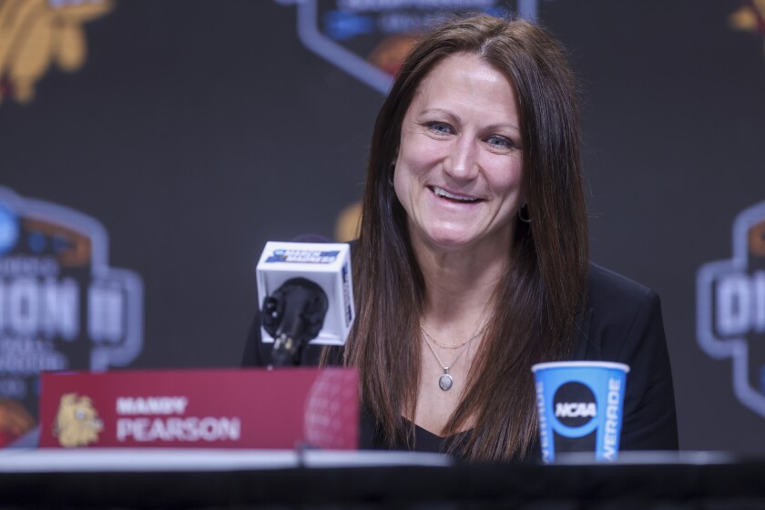 college women play basketball