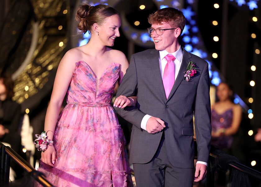 Prom Forum Photos: Memories made at Superior prom - Superior Telegram | News ...