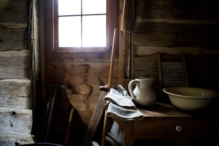 Prairie Woods Cabin 005.jpg