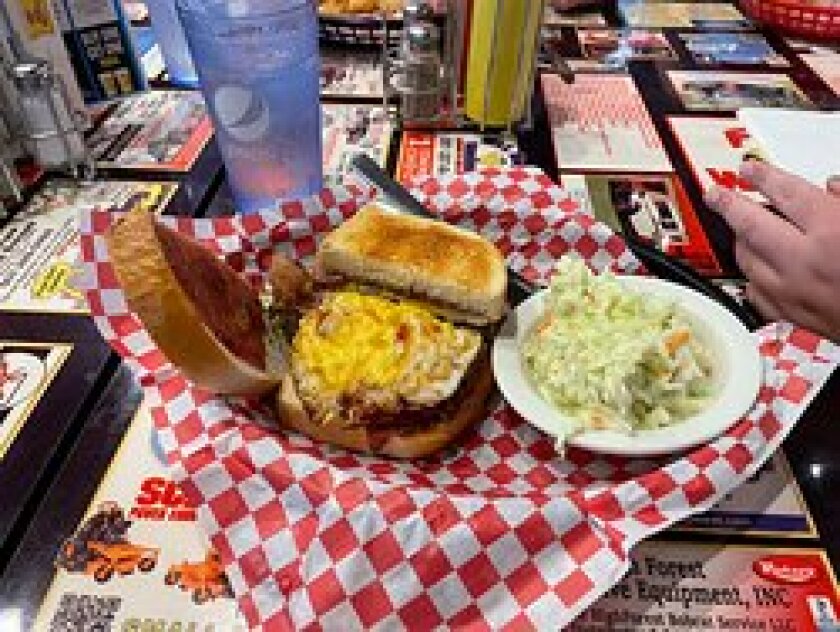 Fat Willy's burger.jpg