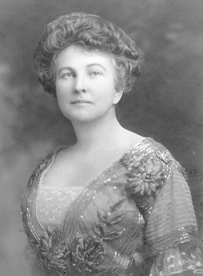 clara 1923066.jpg
