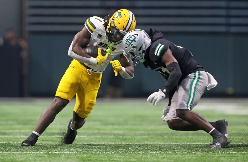 110925.S.FF.NDSUfootball