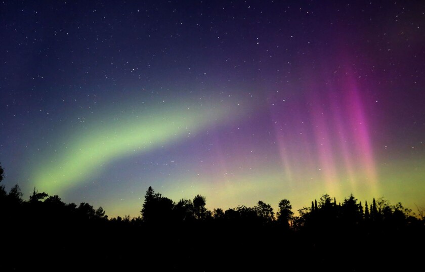 Aurora high arc and rays