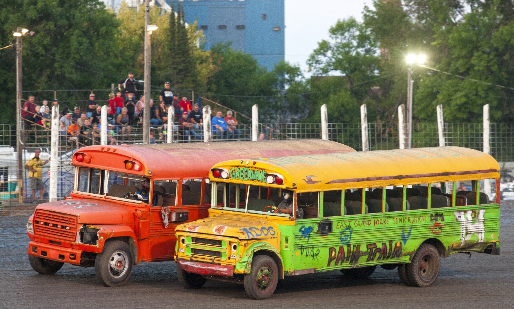 Sprints, school bus racing highlight this weekend's River Cities ...