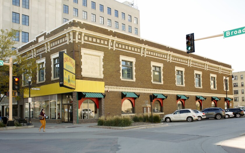 022021.B.FF.CHASEVILLAGEINN003