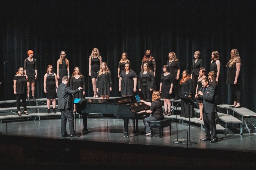 MHSChoir-NBandSpringConcert-6.jpg
