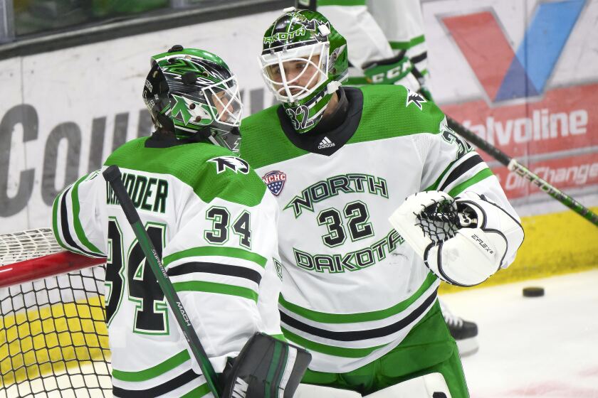 010123 S GFH UNDMHKY0045.jpg