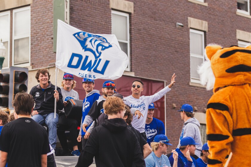 10-1-22DWUBlue&WhiteDaysParade-16.jpg