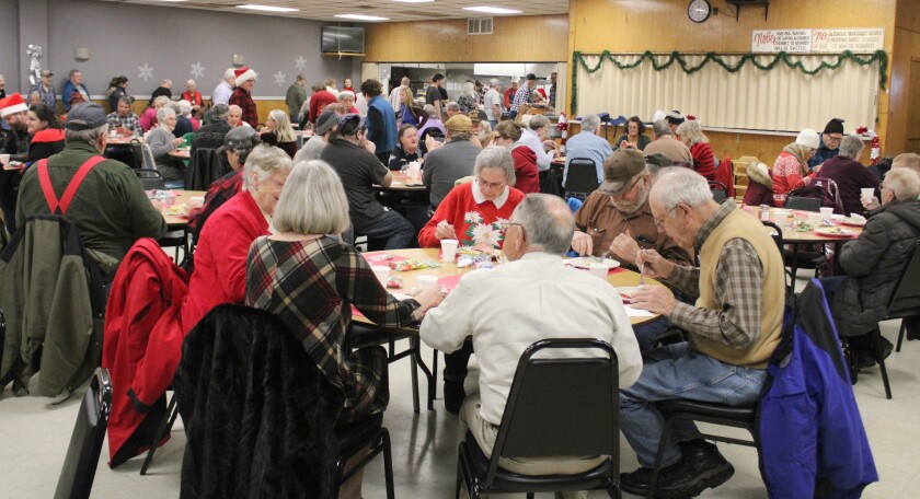 ChristmasDinnerWideshot12022.jpg
