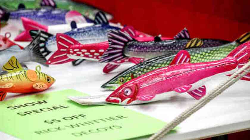 Arrowhead Ice Fishing and Winter Show_dark house decoys