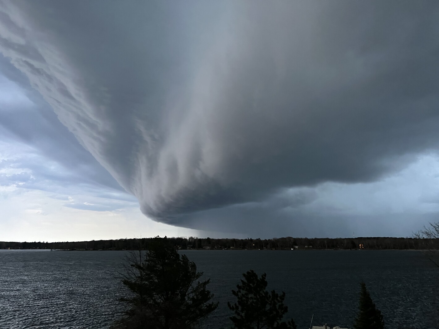 Clouds accompanying severe weather on May 12, 2022 in central Minnesota