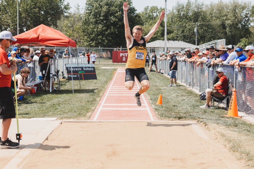 5-25-23StateTrackandFieldDay1-25.jpg