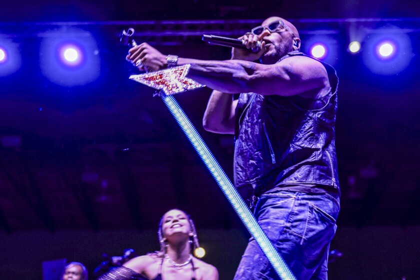 Review: Flo Rida goes late, gets 'Low' at Bayfront Festival Park ...