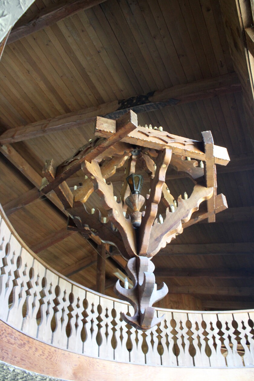 081322.N.PRE.ValChatelChandelier.jpg