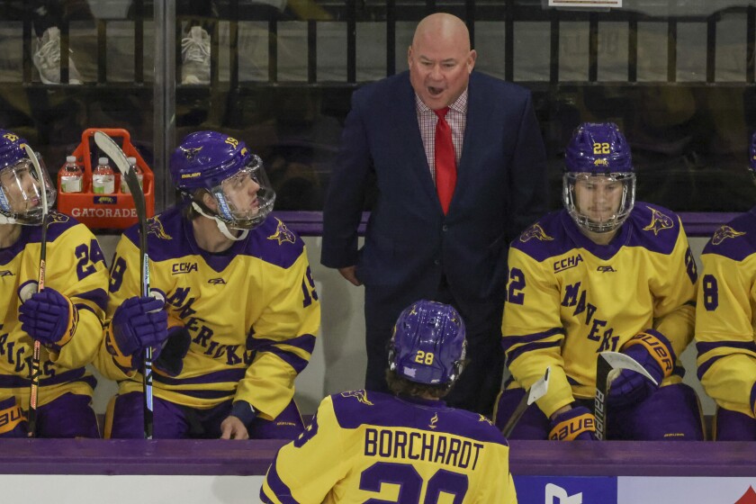 men's hockey players