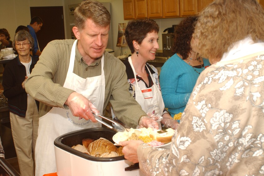 Free Thanksgiving meal served at Redeemer Lutheran Church in Willmar, MN on Thanksgiving