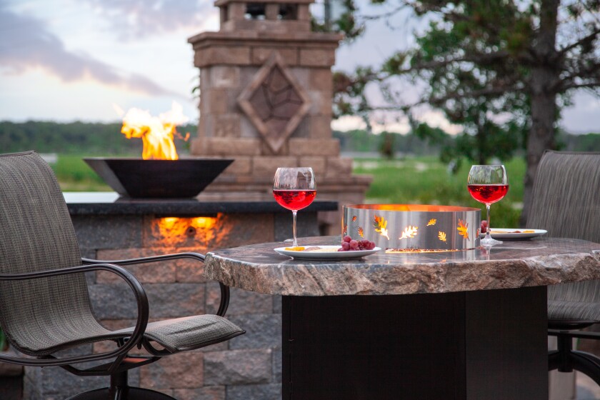outdoor-dining-area.jpg