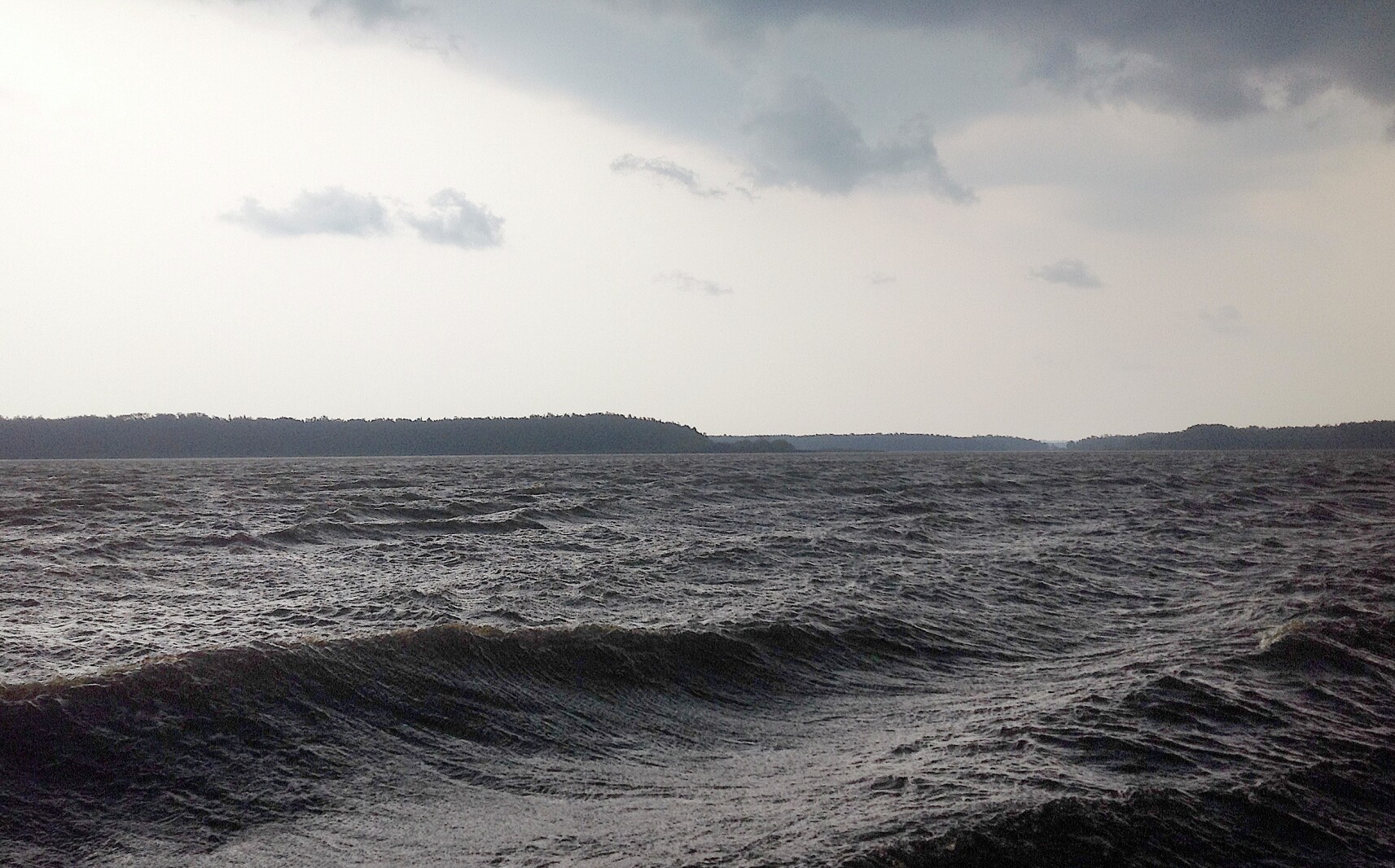 Tsunamis Discovered On Great Lakes Are Caused By Weather Researchers tsunamis-discovered-on-great-lakes-are-caused-by-weather-researchers