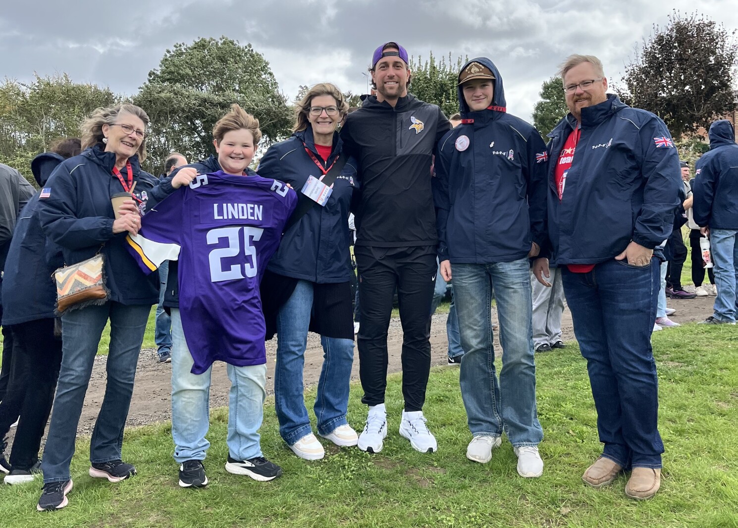 Adam Thielen gives Detroit Lakes family jersey to honor family member killed in Iraq